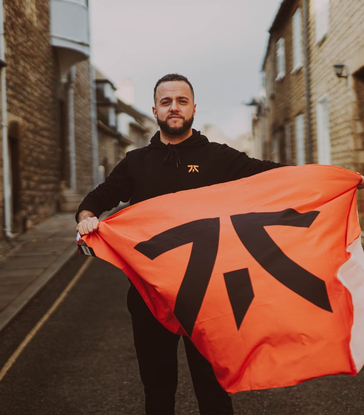Stallion holds a Fnatic Flag