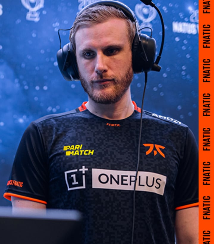 Andreas Samuelsson Head coach of FNATIC CSGO on stage at a tournament