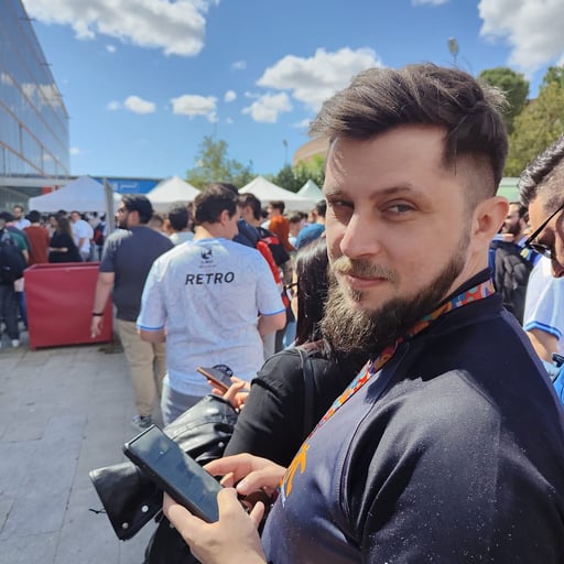 Maximalion's avatar.