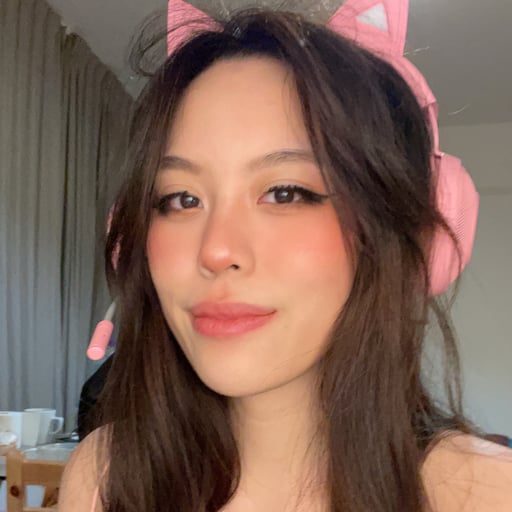 ameliatang's avatar.