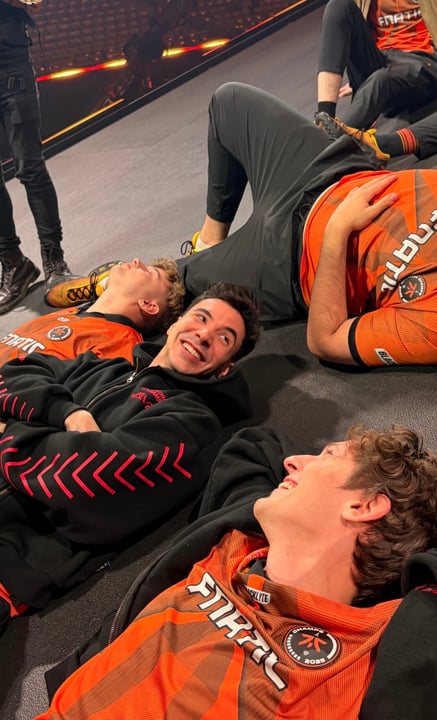 dropdeagle's banner image.